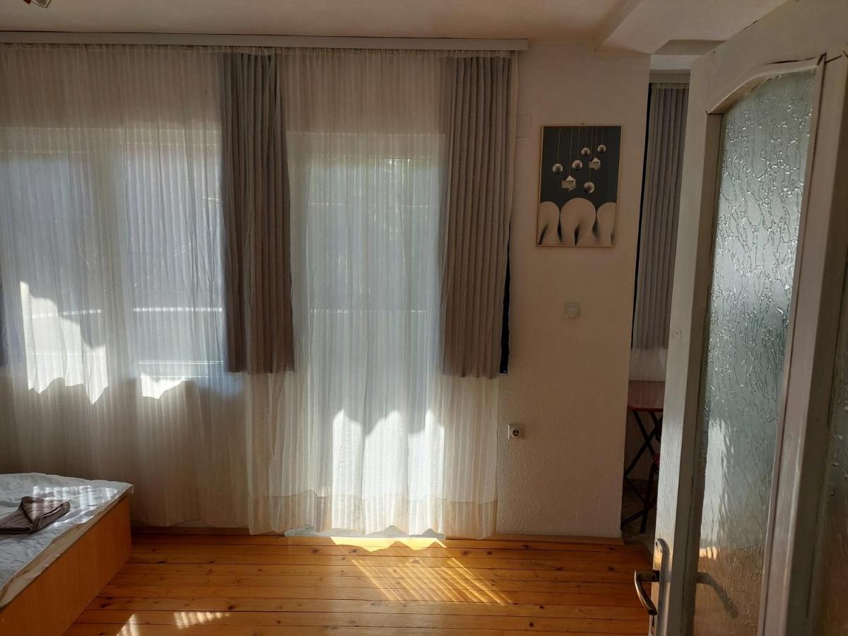 אוהריד Mateski Guest House מראה חיצוני תמונה