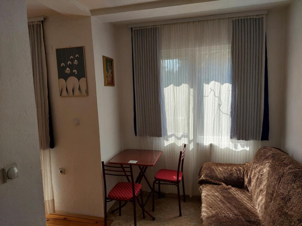 אוהריד Mateski Guest House מראה חיצוני תמונה