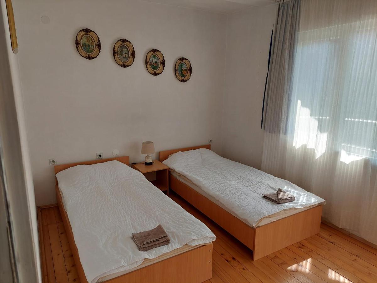 אוהריד Mateski Guest House מראה חיצוני תמונה
