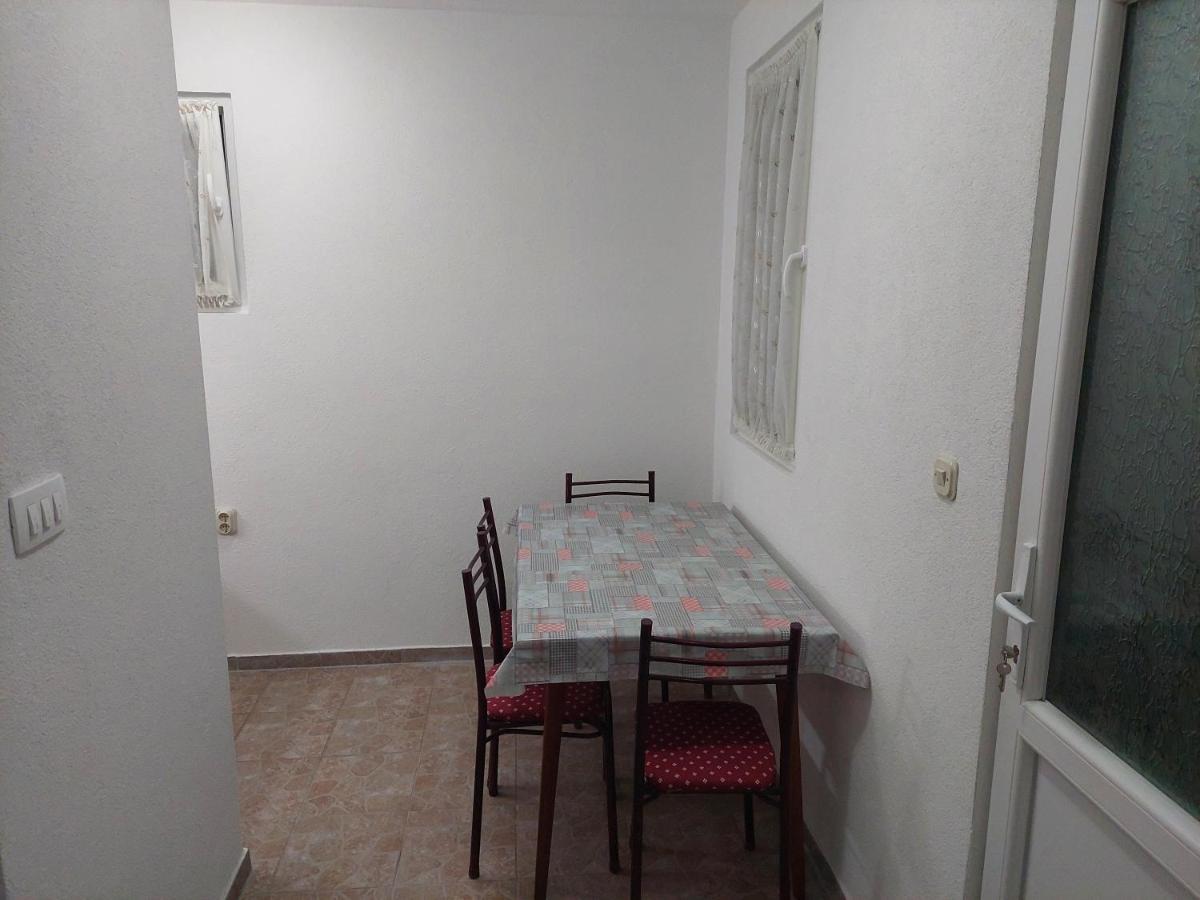 אוהריד Mateski Guest House מראה חיצוני תמונה