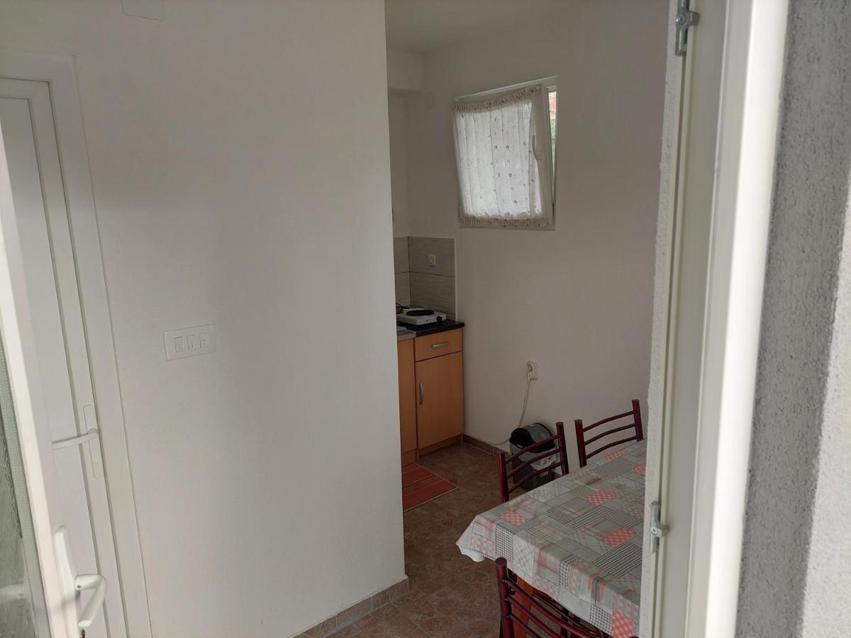 אוהריד Mateski Guest House מראה חיצוני תמונה