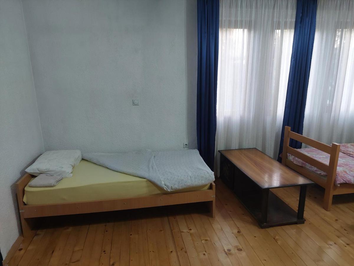 אוהריד Mateski Guest House מראה חיצוני תמונה