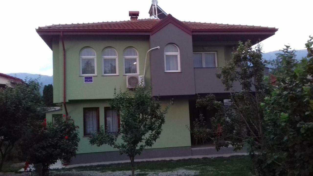 אוהריד Mateski Guest House מראה חיצוני תמונה
