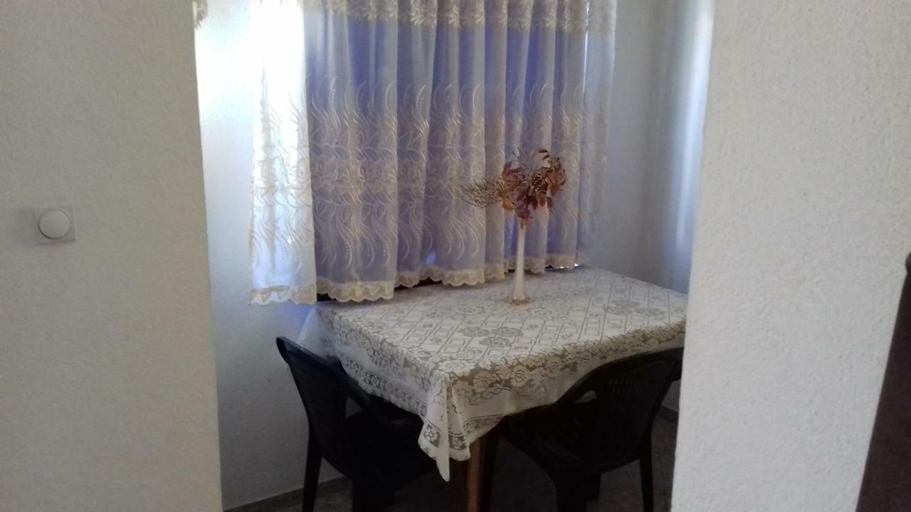 אוהריד Mateski Guest House מראה חיצוני תמונה