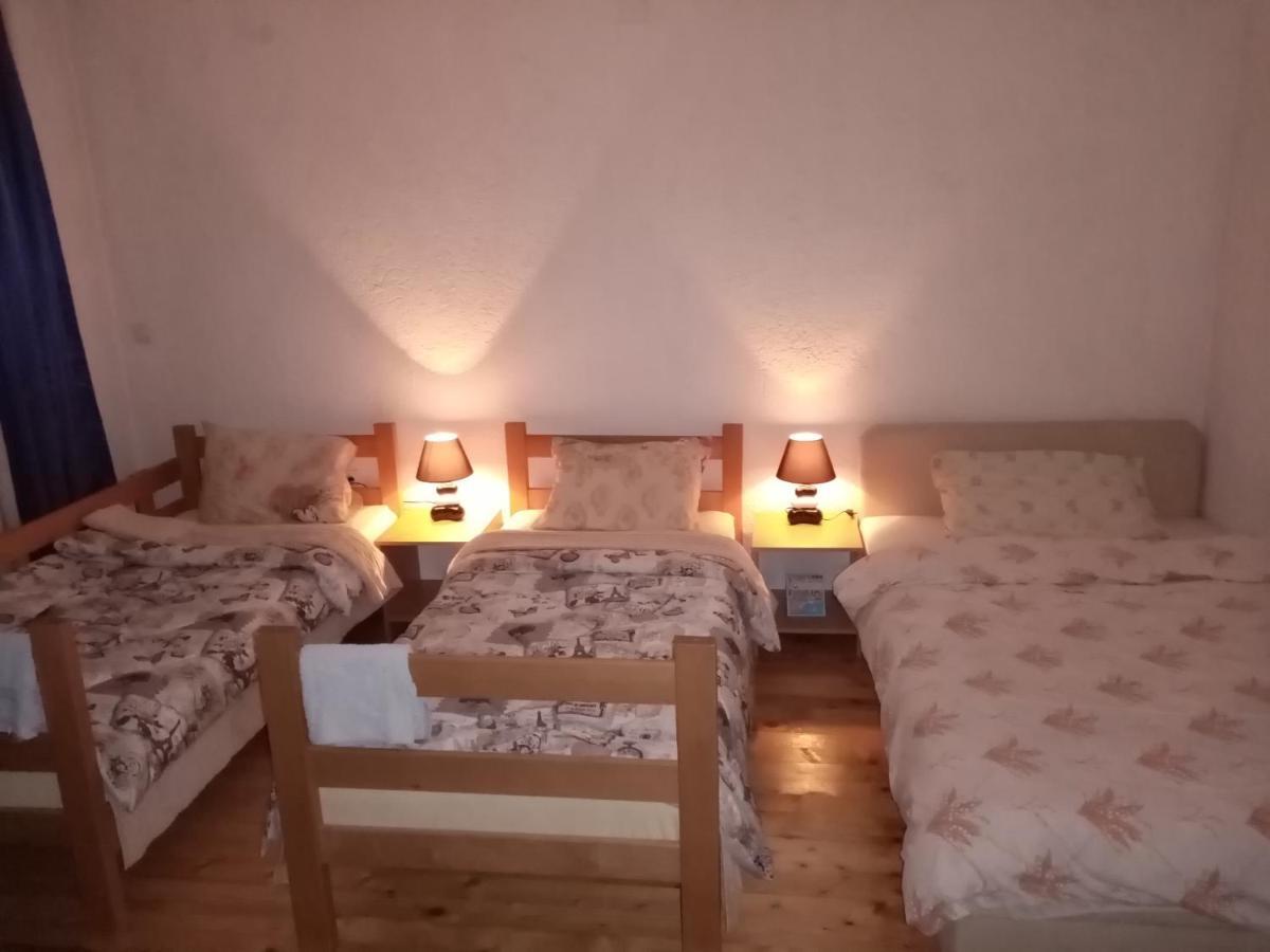 אוהריד Mateski Guest House מראה חיצוני תמונה